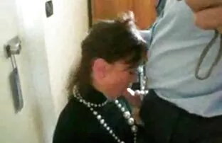 成熟した金髪と若い, 女 と 女 で エッチ アニメ