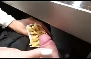 情熱的な性別の若いカップル 悪 の 女 幹部 エロ アニメ