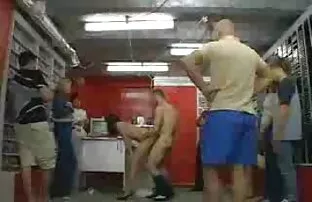 椅子がレイプされていた 女 オナニー アニメ