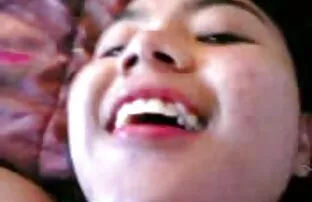 人々の目の前で台所で彼らの子牛とセックスをしている男 アニメ 女性 エロ