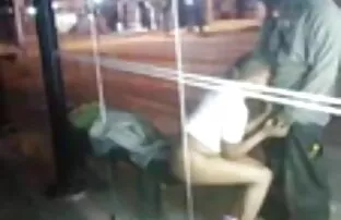 公共の場で男は彼の頬に彼のガールフレンドを拾った 女 向け エロ アニメ