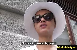 赤毛演劇のようにコック制御 女 の おっぱい の アニメ