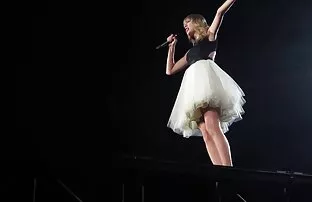 古いセメント舐めてるとmasturbating エロ アニメ 小 公 女