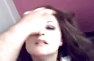 お金のために車の中でフロント黒の女の子 女 同士 エロ アニメ