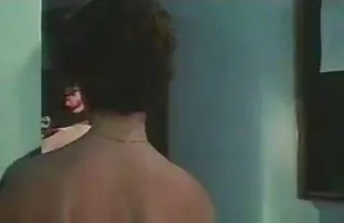 ピーター人形の俳優の熱い脚ショー アニメ エロ 女