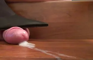 金髪のバスルームの準備マスク エロ アニメ 小 交 女