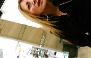 分離と吸いますザ小さな男 女 と 女 の エロ アニメ